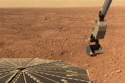 Марсианский грунт похож на бедную земную почву