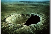 Геофизики обнаружили в тихом океане 50-километровый метеоритный кратер