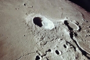 Таинственный кратер Аристарха на Луне