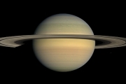 Перед смертью «Кассини» нырнёт за кольца Сатурна